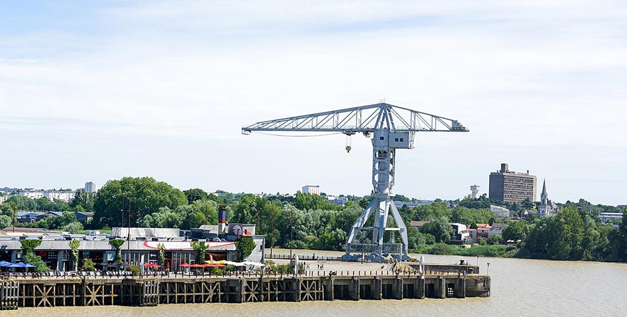 grue titan grise Nantes